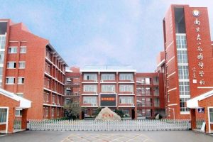 东外面向全国招聘初中英语、小学语文教师